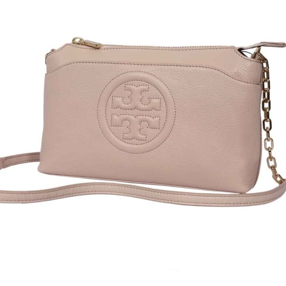 Tory Burch Handbags - 🚫Tory Burch Bombe Chain Crossbody In Light Oak
